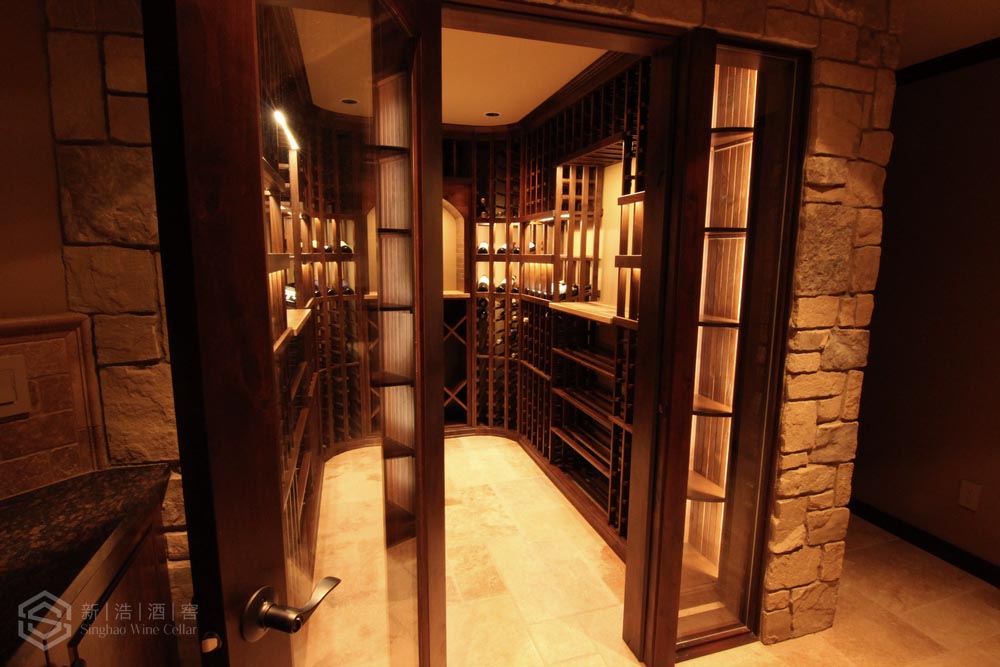 莱蒙水榭山私家别墅酒窖